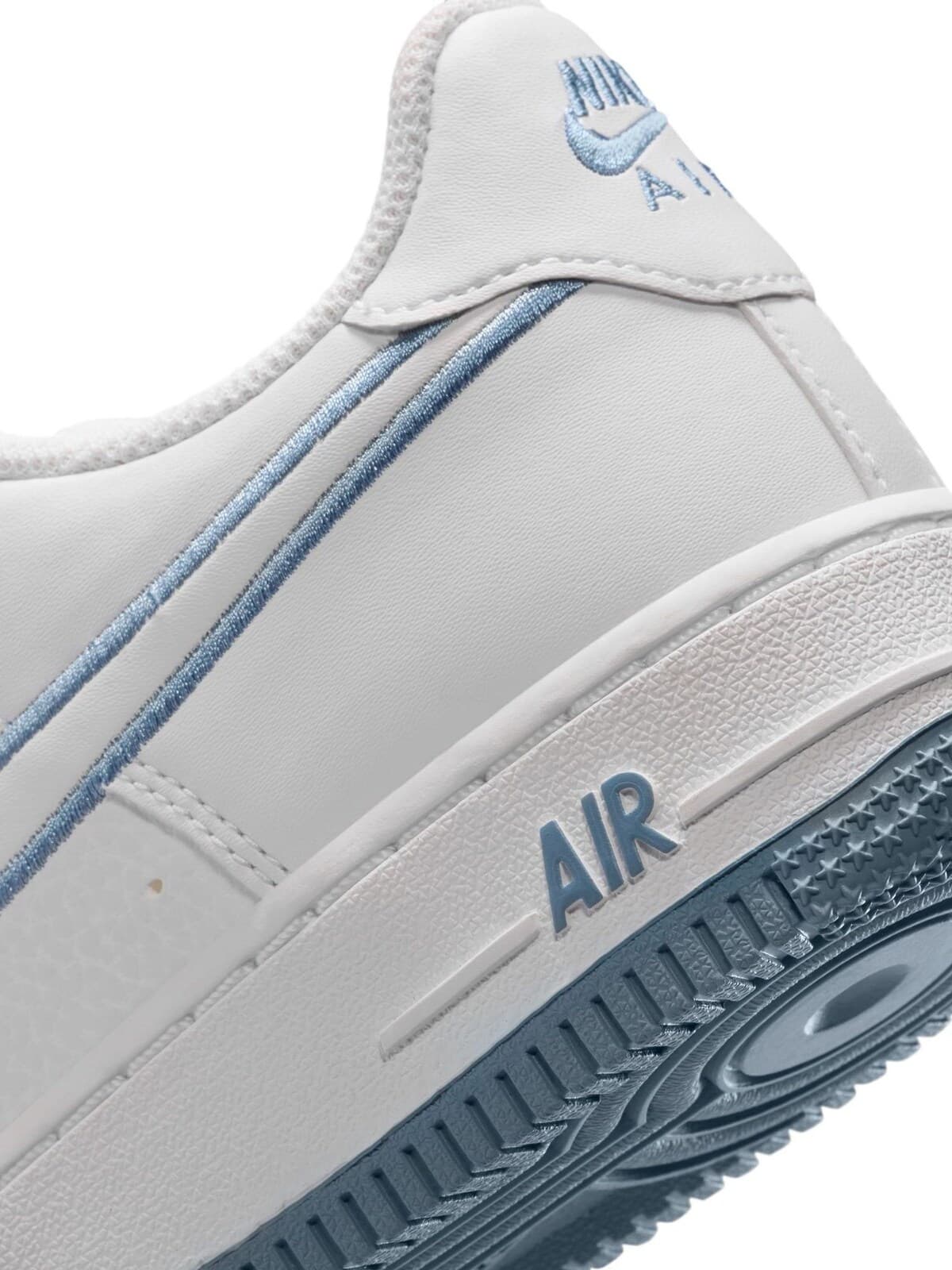 Nike Air Force 1 Trainers - White/Blue 8